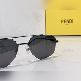 FENDI Модель： FE40062U Размер： 58/16-140