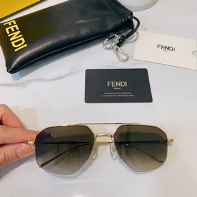 FENDI Модель： FE40062U Размер： 58/16-140