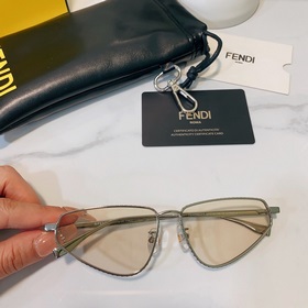 FENDI Модель： FE40068UFF Размер： 57-15-145.