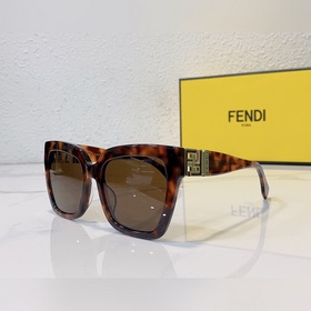 Fendi Модель： FF M1647/F/S Размер： 57/20-145
