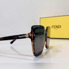 Fendi Модель： FF0763/S Размер： 62-14-140