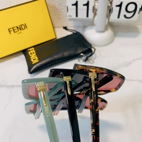 Fendi Модель： FF0763/S Размер： 62-14-140