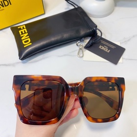 Fendi Модель： M1646/F/S Украшен мелкими бриллиантами, изысканны