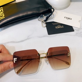 Fendi Модель： FE 4082US Размер： 59х15-135