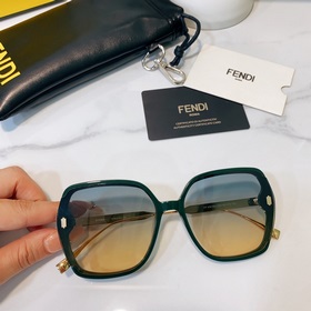 Fendi FF40016 sis：62-18-145