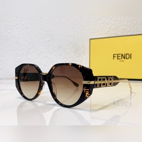 Fendi Модель： FE40083U Размер： 54х19-145
