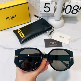 Fendi Модель： FE40083U Размер： 54х19-145