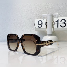 Новые товары на официальном сайте Fendi FE40065U Размер： 56-16-1