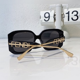 Новые товары на официальном сайте Fendi FE40065U Размер： 56-16-1
