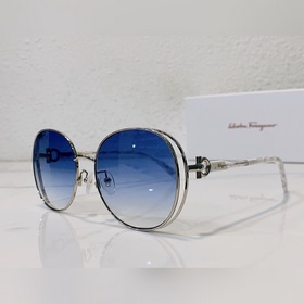 Salvatore Ferragamo. Модель： SF283S. Размер： 59 x 19 x 140.
