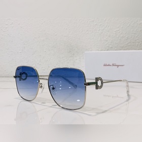 Salvatore Ferragamo Модель： SF243SR Размер： 58/18-142