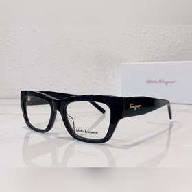 Salvatore Ferragamo Модель： SF2922 Размер： 54/18-145