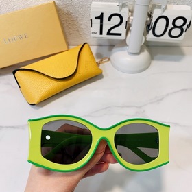 LOEWE Модель： 616487X02 Размер： 51 x 24 x 145