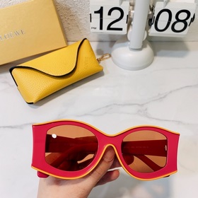 LOEWE Модель： 616487X02 Размер： 51 x 24 x 145