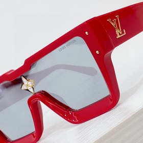 4 Китайский красный LOUIS VUITTON Модель для модного показа, мод