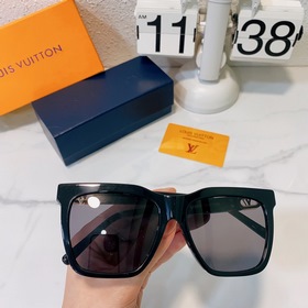 LOUIS VUITTON Модель： Z1725E Размер： 57 x 19 x 145