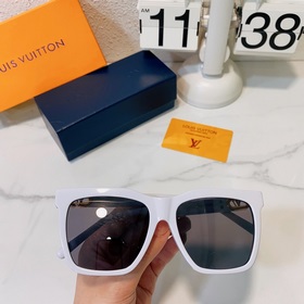LOUIS VUITTON Модель： Z1725E Размер： 57 x 19 x 145