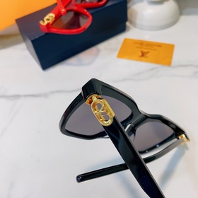 LOUIS VUITTON Модель： Z1725E Размер： 57 x 19 x 145
