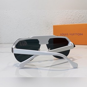 LOUIS VUITTON Модель： Z1902W Размер： 66 x 12 x 145
