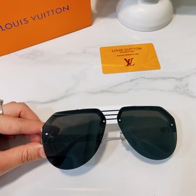 LOUIS VUITTON Модель： Z1902W Размер： 66 x 12 x 145