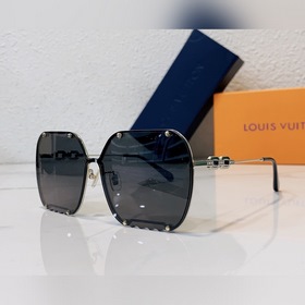 LOUIS VUITTON Z2168E Размер： 55-17-140.