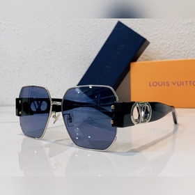 LOUIS VUITTON Модель： Z2566E Размер： 59 x 17 x 140