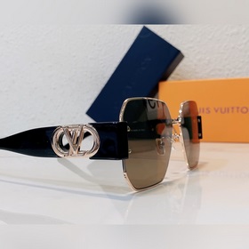 LOUIS VUITTON Модель： Z2566E Размер： 59 x 17 x 140