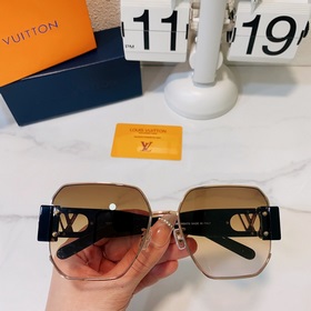 LOUIS VUITTON Модель： Z2566E Размер： 59 x 17 x 140