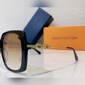 LOUIS VUITTON Модель： Z1312F Размер： 55 x 18 x 140