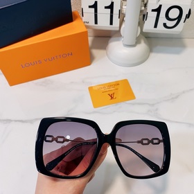 LOUIS VUITTON Модель： Z1312F Размер： 55 x 18 x 140