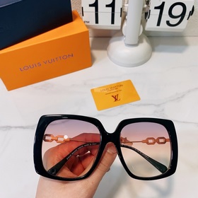 LOUIS VUITTON Модель： Z1312F Размер： 55 x 18 x 140