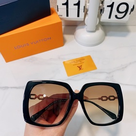 LOUIS VUITTON Модель： Z1312F Размер： 55 x 18 x 140