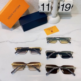 LOUIS VUITTON Модель： Z0553U Размер： 54 x 29 x 140