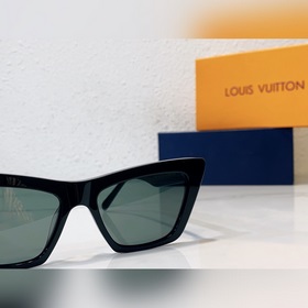 LOUIS VUITTON Модель： Z1723E Размер： 53 x 18 x 145