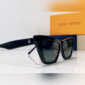 LOUIS VUITTON Модель： Z1723E Размер： 53 x 18 x 145