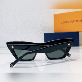 LOUIS VUITTON Модель： Z1723E Размер： 53 x 18 x 145