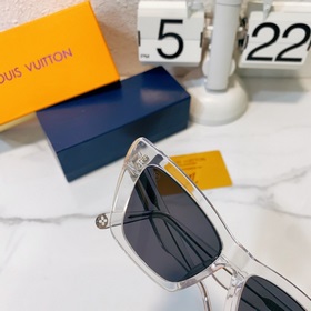 LOUIS VUITTON Модель： Z1723E Размер： 53 x 18 x 145