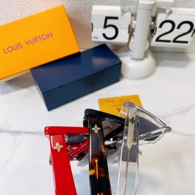 LOUIS VUITTON Модель： Z1723E Размер： 53 x 18 x 145