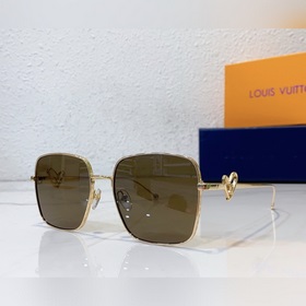 LOUIS VUITTON Модель： Z1879U Размер： 58х17х145