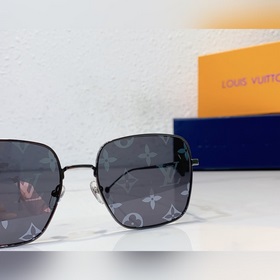 LOUIS VUITTON Модель： Z1879U Размер： 58х17х145