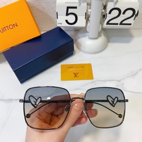 LOUIS VUITTON Модель： Z1879U Размер： 58х17х145
