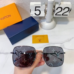 LOUIS VUITTON Модель： Z1879U Размер： 58х17х145