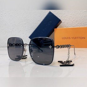 LOUIS VUITTON Модель： Z1241W Размер： 62х17х140 Поставка с подвеск