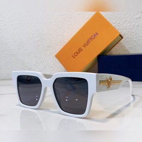 LOUIS VUITTON Модель： Z1610E Размер： 56 x 19 x 145