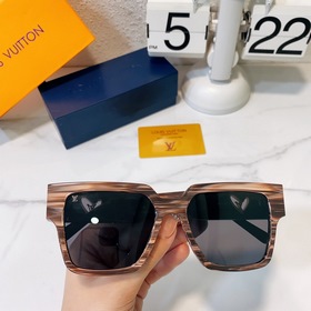 LOUIS VUITTON Модель： Z1610E Размер： 56 x 19 x 145