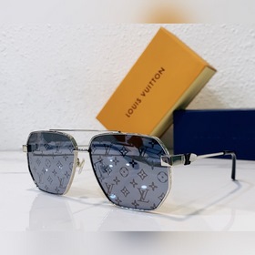 LOUIS VUITTON Модель： Z1834U Размер： 61 x 15 x 145