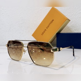 LOUIS VUITTON Модель： Z1834U Размер： 61 x 15 x 145