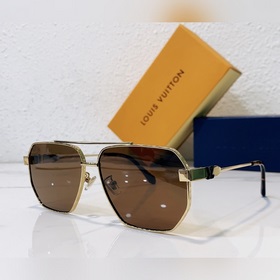 LOUIS VUITTON Модель： Z1834U Размер： 61 x 15 x 145