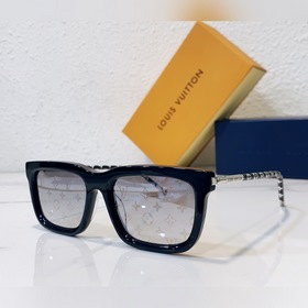 LOUIS VUITTON Модель： Z1830U Размер： 54 x 20 x 142
