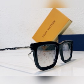 LOUIS VUITTON Модель： Z1830U Размер： 54 x 20 x 142